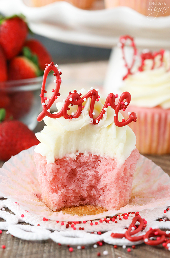 Strawberry-Cupcakes-Cream-Cheese-Frosting