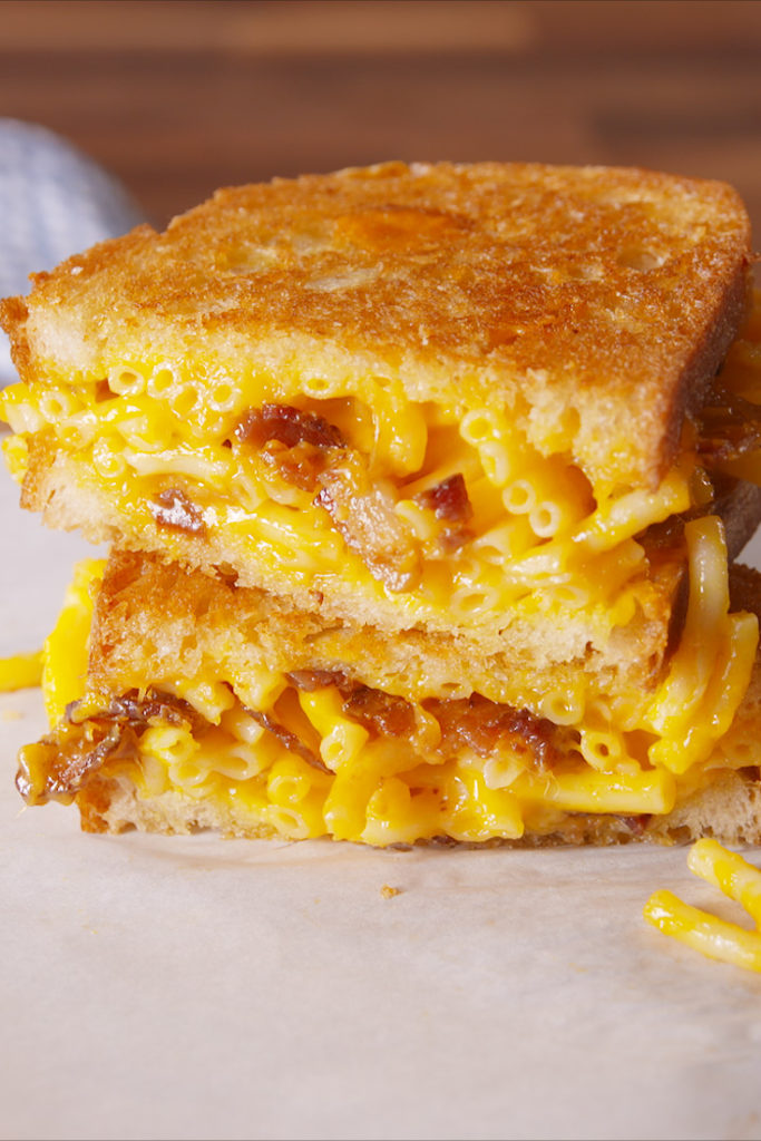 Mac and Cheese Grilled Cheese