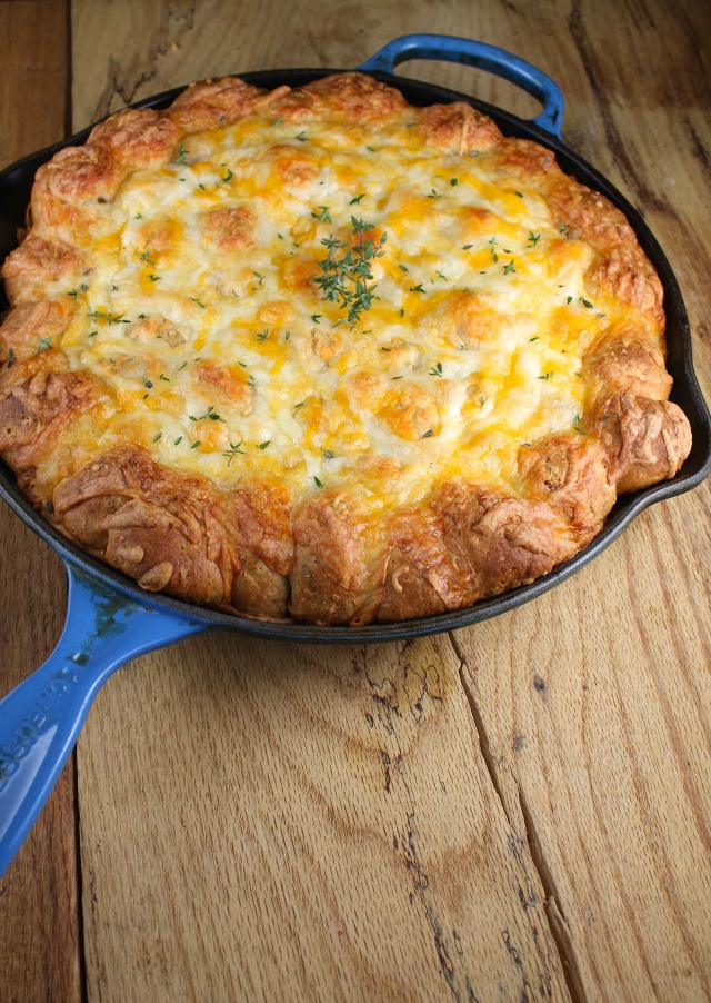 Cheesy-Sausage-Pull-Apart-Breakfast-Bake